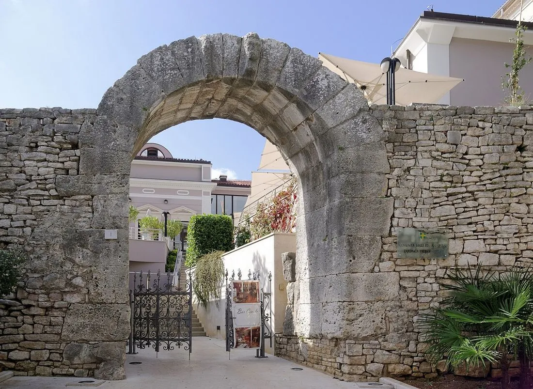 Puerta de Hércules
