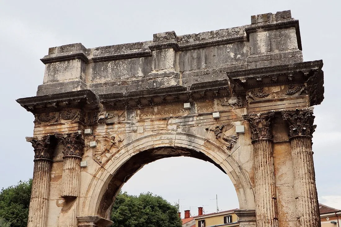 Arco de los Sergios