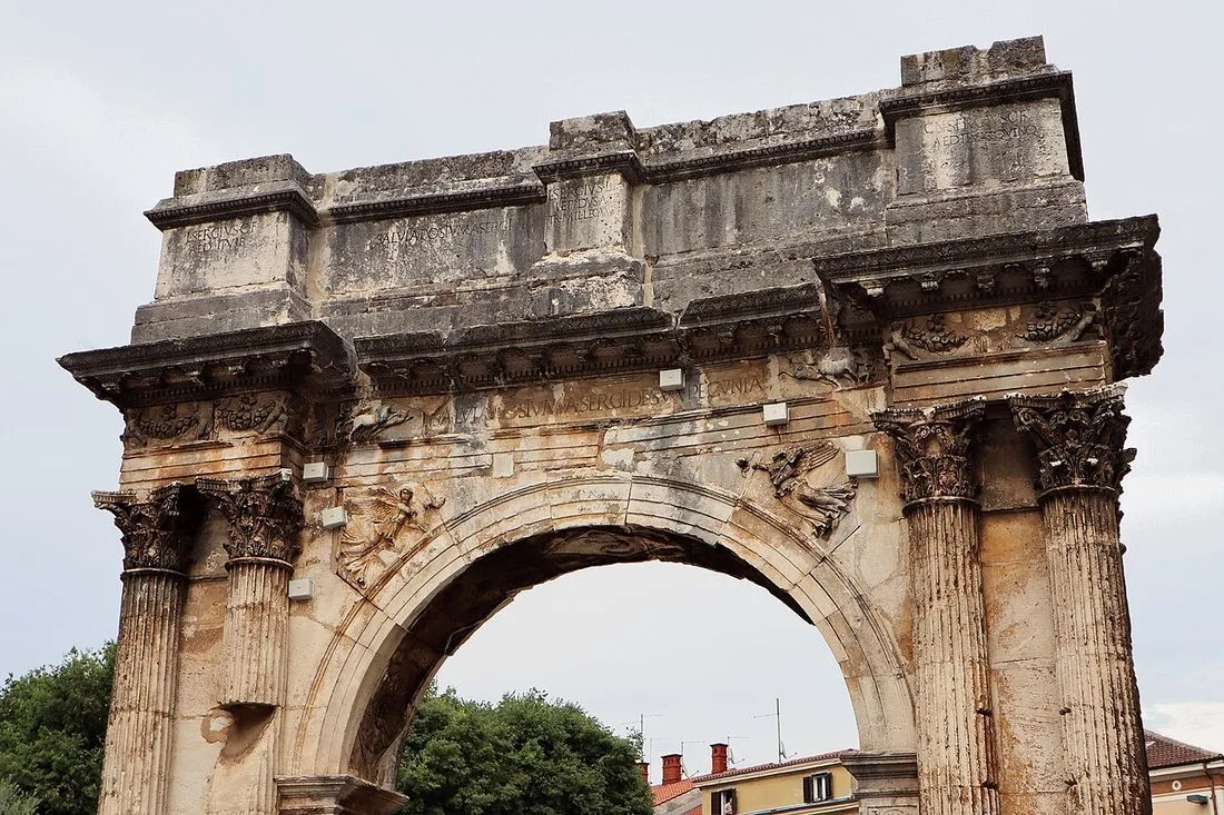 Arco de los Sergios